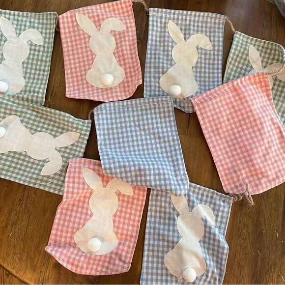 Easter Bunny Tail garland gingham check 6' long penant strand hanging decoration - Picture 4 of 5